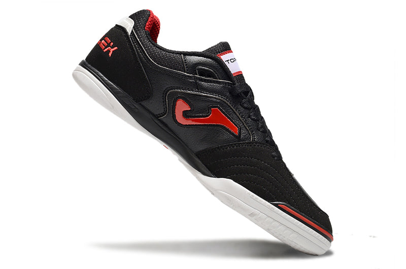 CHUTEIRA JOMA TOP FLEX FUTSAL - PRETA E VERMELHA