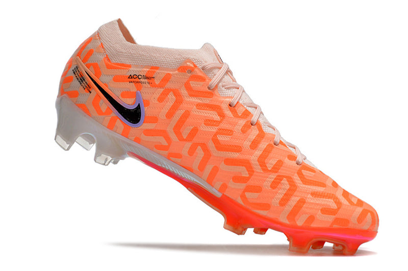 CHUTEIRA NIKE AIR ZOOM MERCURIAL VAPOR 15 ELITE CAMPO "UNITED" - LARANJA E PRETA