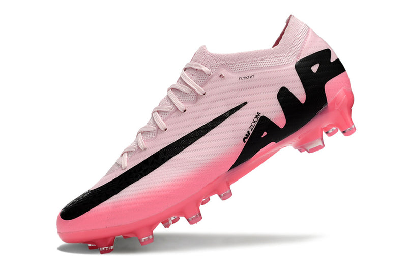 CHUTEIRA NIKE AIR ZOOM MERCURIAL VAPOR 15 ELITE CAMPO (AG) "MAD BRILLIANCE" - ROSA E PRETA