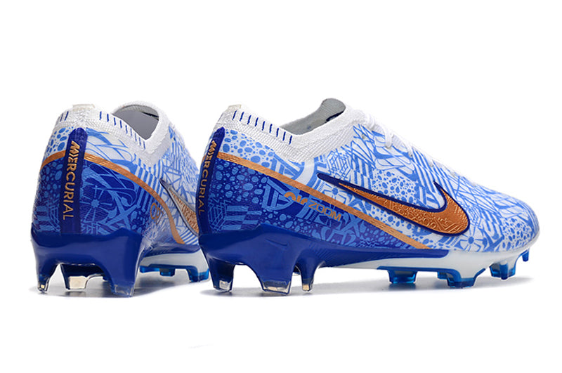 CHUTEIRA NIKE AIR ZOOM MERCURIAL VAPOR 15 ELITE CAMPO "CR7" - BRANCA E AZUL