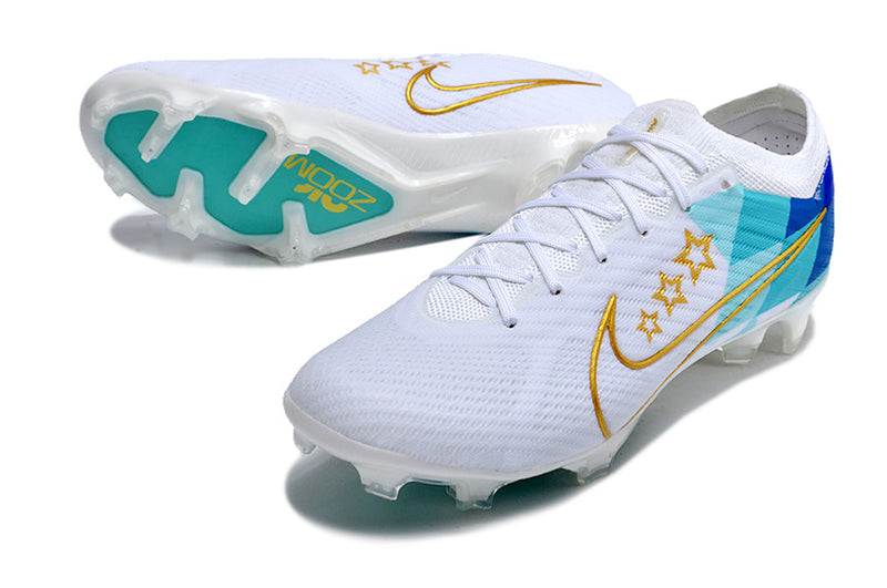 CHUTEIRA NIKE AIR ZOOM MERCURIAL VAPOR 15 ELITE CAMPO "ENZO FERNANDEZ" - BRANCA E AZUL