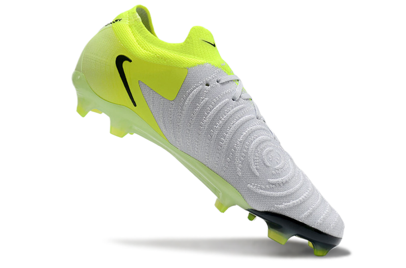 CHUTEIRA NIKE PHANTOM GX II ELITE CAMPO - BRANCA E VERDE