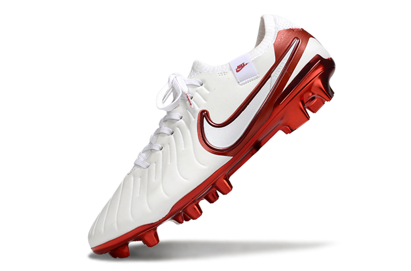 CHUTEIRA NIKE TIEMPO LEGEND 10 ELITE CAMPO "CHROMATIC" - BRANCA E VERMELHA