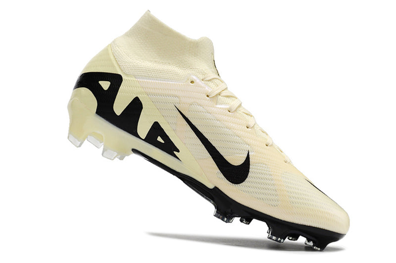CHUTEIRA NIKE AIR ZOOM MERCURIAL SUPERFLY 9 ELITE CAMPO "MAD READY" - BEGE E PRETA