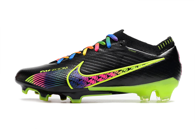 CHUTEIRA NIKE AIR ZOOM MERCURIAL VAPOR 15 ELITE CAMPO - PRETA E COLORIDA