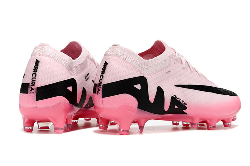 CHUTEIRA NIKE AIR ZOOM MERCURIAL VAPOR 15 ELITE CAMPO (AG) "MAD BRILLIANCE" - ROSA E PRETA