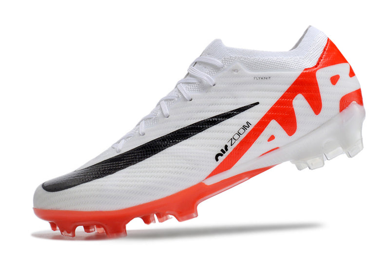 CHUTEIRA NIKE AIR ZOOM MERCURIAL VAPOR 15 ELITE CAMPO "READY" - BRANCA E VERMELHA