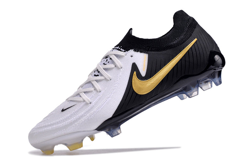 CHUTEIRA NIKE PHANTOM GX II ELITE CAMPO "MAD READY" - BRANCA E PRETA