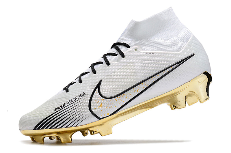 CHUTEIRA NIKE AIR ZOOM MERCURIAL SUPERFLY 9 ELITE CAMPO - BRANCA E DOURADA