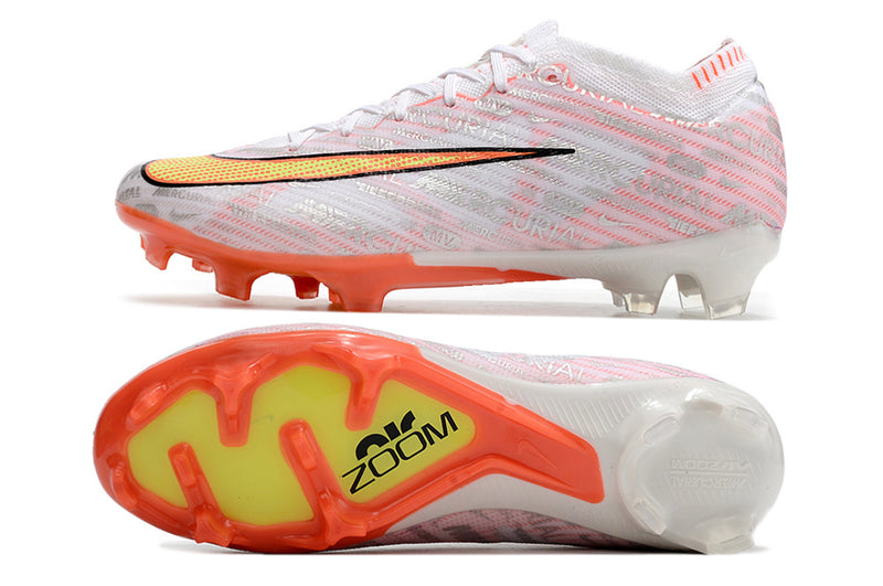 CHUTEIRA NIKE AIR ZOOM MERCURIAL VAPOR 15 ELITE CAMPO "XXV" - BRANCA E LARANJA