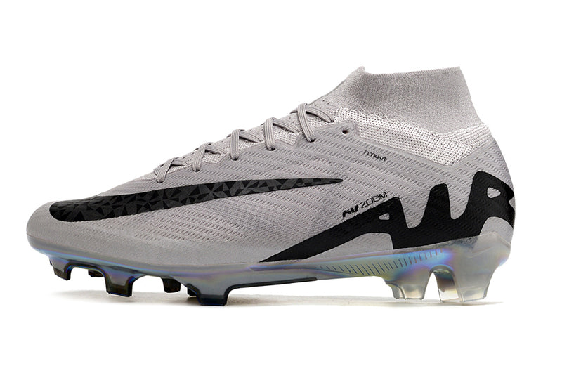 CHUTEIRA NIKE AIR ZOOM MERCURIAL SUPERFLY 9 ELITE CAMPO "RISING GEM" - CINZA E PRETA