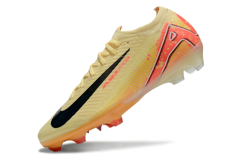 CHUTEIRA NIKE AIR ZOOM MERCURIAL VAPOR 16 ELITE CAMPO "MBAPPÉ" - AMARELA E LARANJA