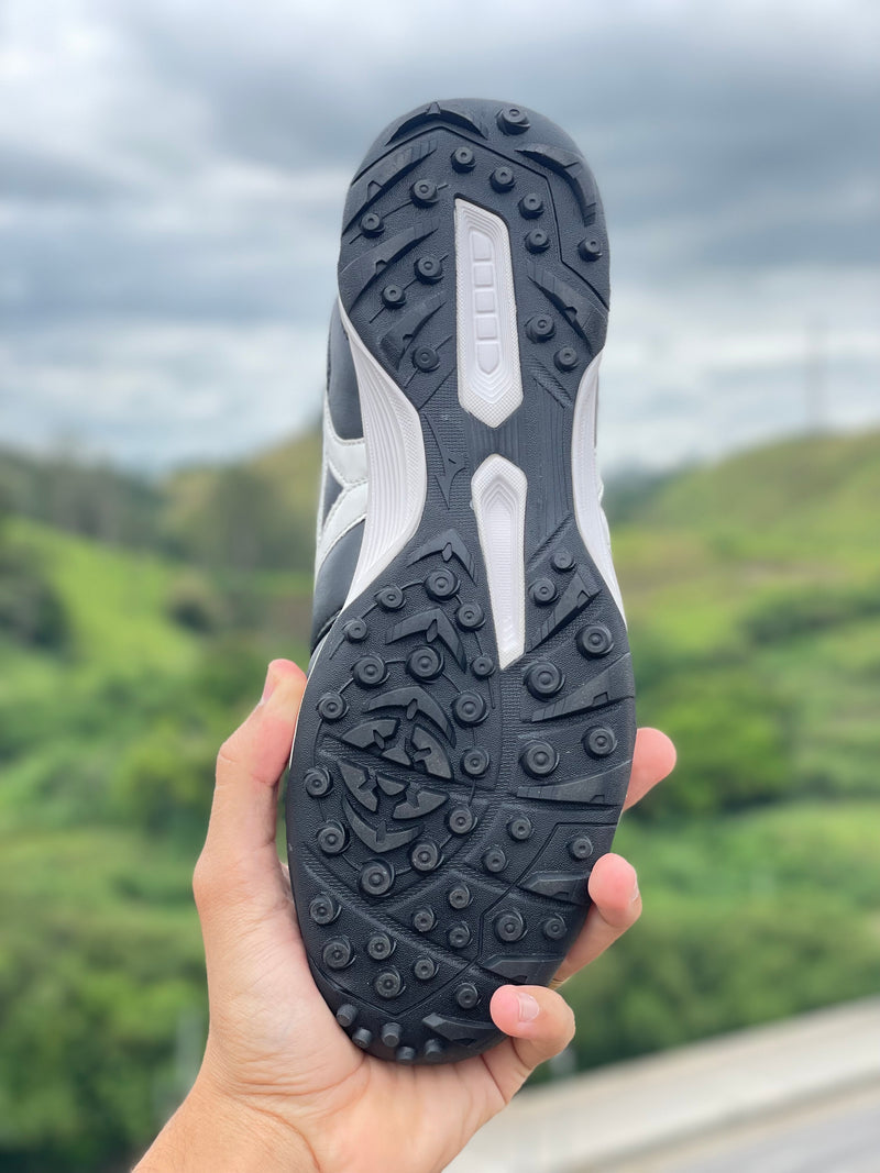 CHUTEIRA MIZUNO MORELIA II SOCIETY - PRETA E BRANCA (PRONTA ENTREGA)