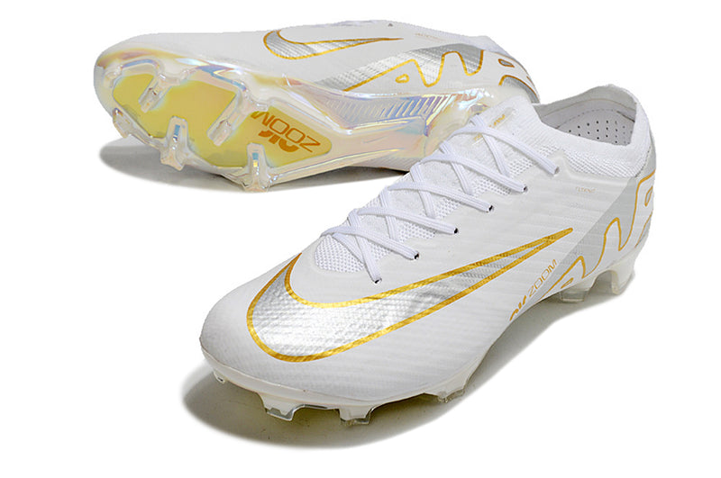 CHUTEIRA NIKE AIR ZOOM MERCURIAL VAPOR 15 ELITE CAMPO - BRANCA E DOURADA