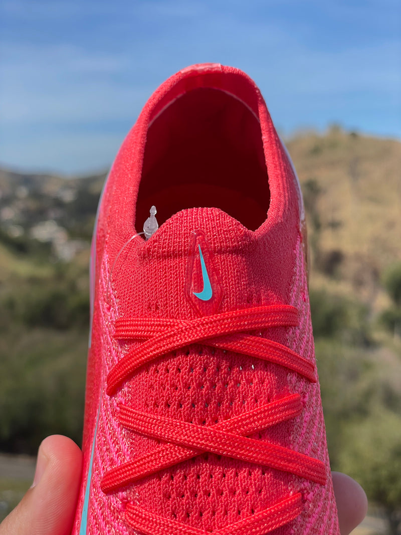 [PRONTA ENTREGA] CHUTEIRA NIKE AIR ZOOM MERCURIAL VAPOR 16 ELITE CAMPO "MAD ENERGY" - ROSA E AZUL