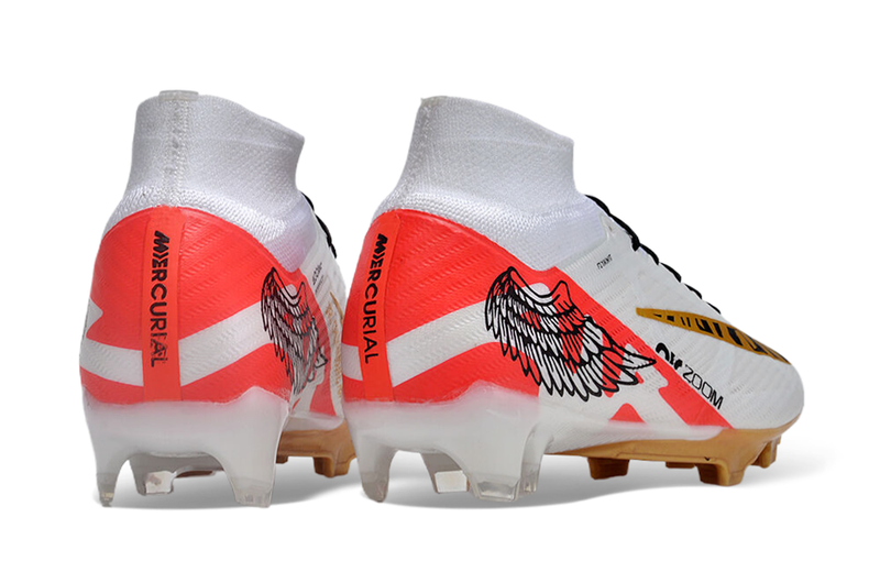 CHUTEIRA NIKE AIR ZOOM MERCURIAL SUPERFLY 9 ELITE CAMPO - BRANCA E DOURADA