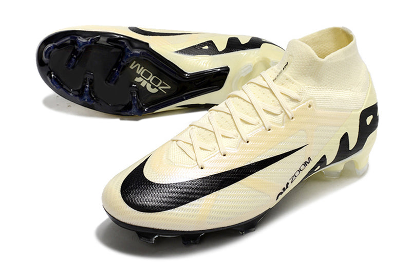 CHUTEIRA NIKE AIR ZOOM MERCURIAL SUPERFLY 9 ELITE CAMPO "MAD READY" - BEGE E PRETA