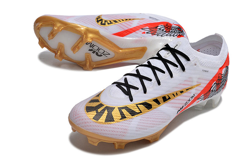 CHUTEIRA NIKE AIR ZOOM MERCURIAL VAPOR 15 ELITE CAMPO - BRANCA E DOURADA