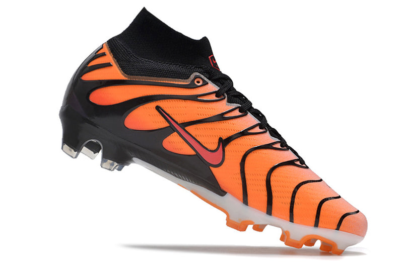 CHUTEIRA NIKE AIR ZOOM MERCURIAL SUPERFLY 9 ELITE CAMPO "AIR MAX TN" - LARANJA E PRETA
