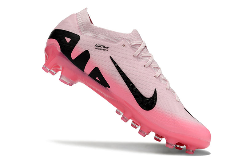 CHUTEIRA NIKE AIR ZOOM MERCURIAL VAPOR 15 ELITE CAMPO (AG) "MAD BRILLIANCE" - ROSA E PRETA