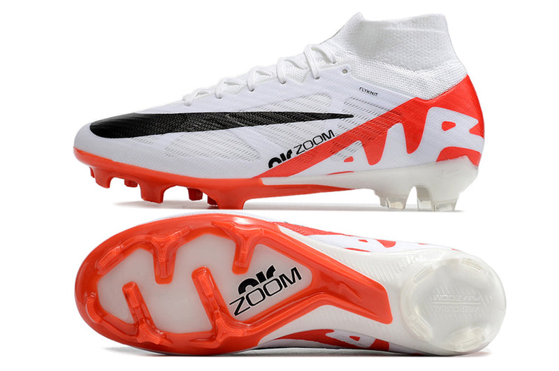 CHUTEIRA NIKE AIR ZOOM MERCURIAL SUPERFLY 9 ELITE CAMPO "READY" - BRANCA E VERMELHA