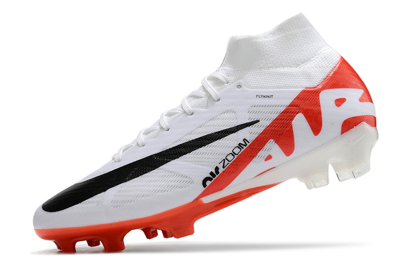 CHUTEIRA NIKE AIR ZOOM MERCURIAL SUPERFLY 9 ELITE CAMPO "READY" - BRANCA E VERMELHA