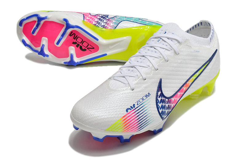 CHUTEIRA NIKE AIR ZOOM MERCURIAL VAPOR 15 ELITE CAMPO - BRANCA E COLORIDA