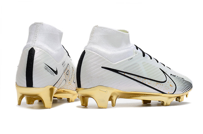 CHUTEIRA NIKE AIR ZOOM MERCURIAL SUPERFLY 9 ELITE CAMPO - BRANCA E DOURADA