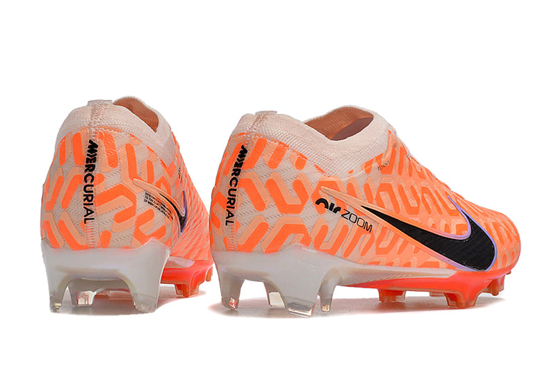 CHUTEIRA NIKE AIR ZOOM MERCURIAL VAPOR 15 ELITE CAMPO "UNITED" - LARANJA E PRETA