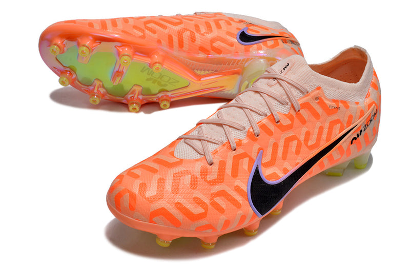 CHUTEIRA NIKE AIR ZOOM MERCURIAL VAPOR 15 ELITE CAMPO (AG) "UNITED" - LARANJA E PRETA