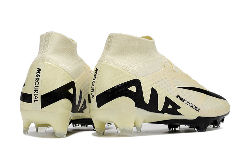 CHUTEIRA NIKE AIR ZOOM MERCURIAL SUPERFLY 9 ELITE CAMPO "MAD READY" - BEGE E PRETA
