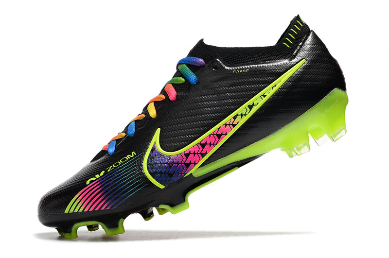 CHUTEIRA NIKE AIR ZOOM MERCURIAL VAPOR 15 ELITE CAMPO - PRETA E COLORIDA