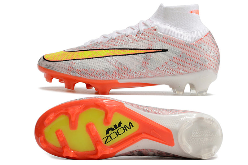 CHUTEIRA NIKE AIR ZOOM MERCURIAL SUPERFLY 9 ELITE CAMPO "XXV" - BRANCA E LARANJA