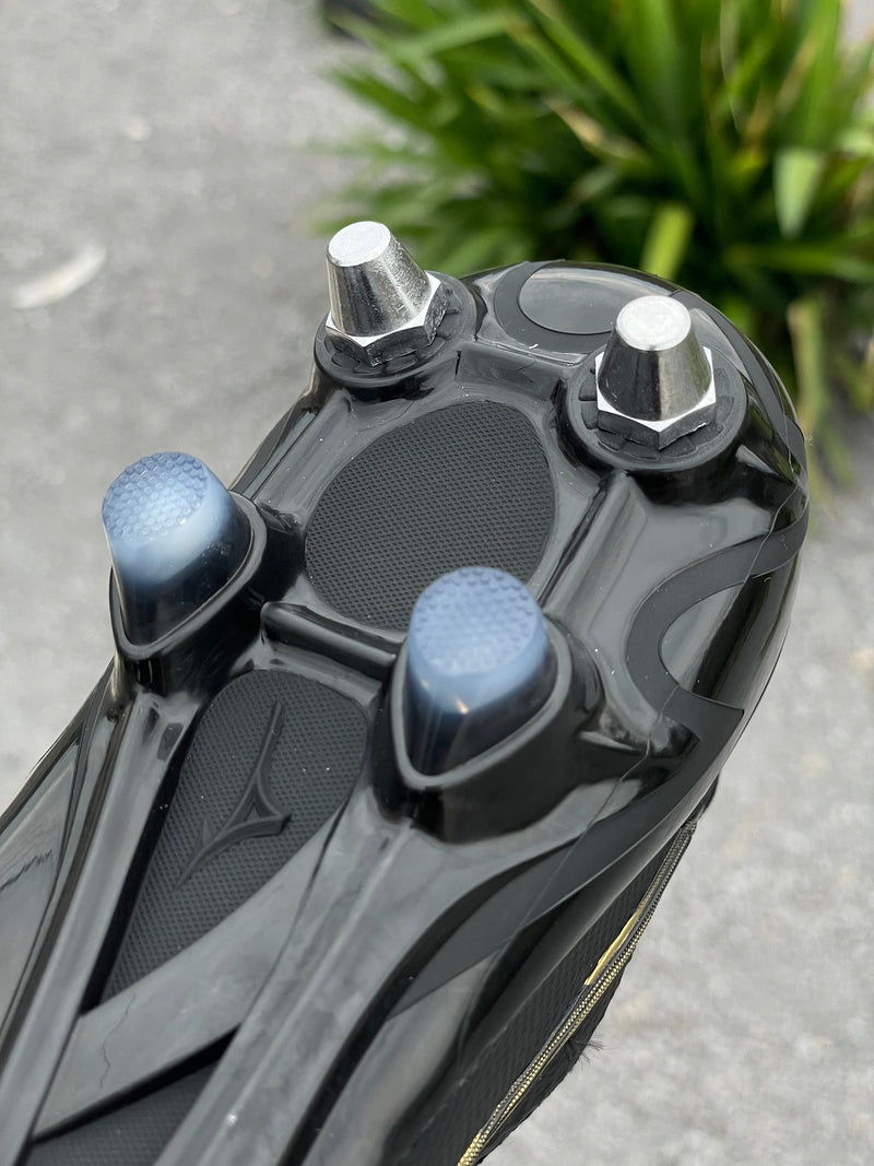 [PRONTA ENTREGA] CHUTEIRA MIZUNO MORELIA NEO III JAPAN TRAVA MISTA - PRETA E DOURADA