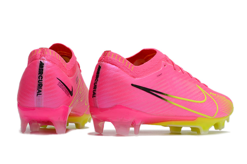 CHUTEIRA NIKE AIR ZOOM MERCURIAL VAPOR 15 ELITE CAMPO "LUMINOUS" - ROSA E AMARELO