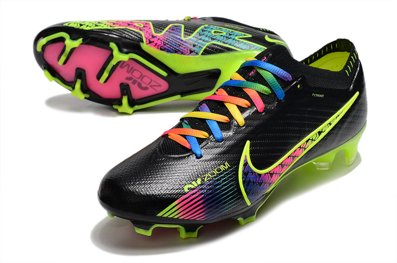 CHUTEIRA NIKE AIR ZOOM MERCURIAL VAPOR 15 ELITE CAMPO - PRETA E COLORIDA
