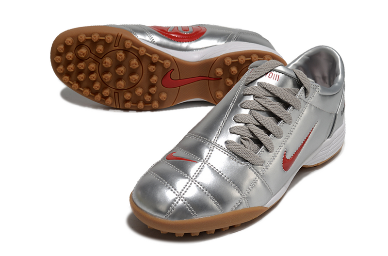 CHUTEIRA NIKE TOTAL 90 III SOCIETY - PRATA E VERMELHA