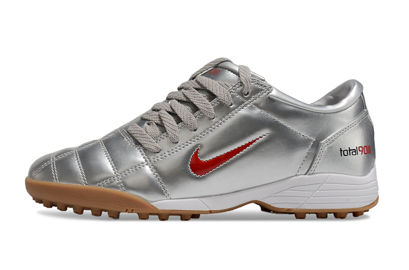 CHUTEIRA NIKE TOTAL 90 III SOCIETY - PRATA E VERMELHA