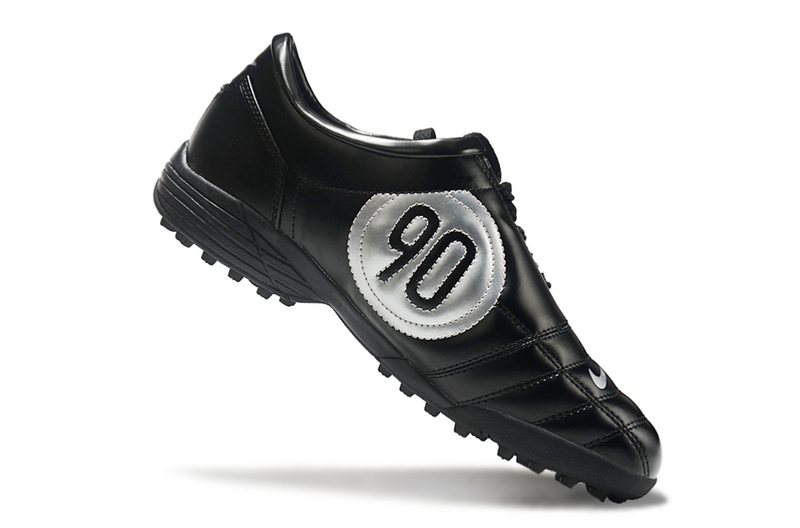 CHUTEIRA NIKE TOTAL 90 III SOCIETY - PRETA
