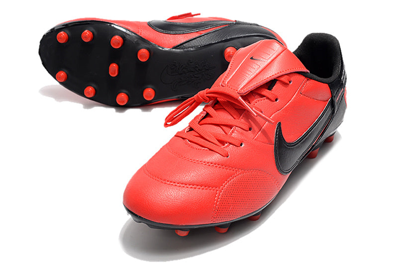CHUTEIRA NIKE PREMIER III ELITE CAMPO - VERMELHA E PRETA