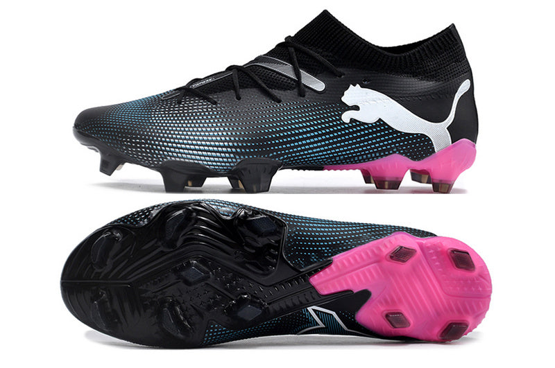 CHUTEIRA PUMA FUTURE 7 ULTIMATE CAMPO - PRETA E ROSA
