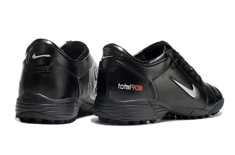 CHUTEIRA NIKE TOTAL 90 III SOCIETY - PRETA
