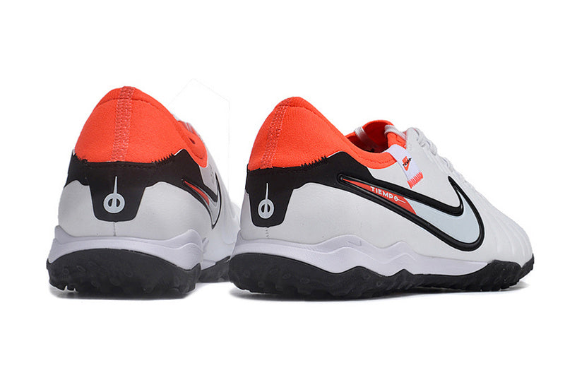 CHUTEIRA NIKE TIEMPO LEGEND 10 SOCIETY "READY" - BRANCA E VERMELHA