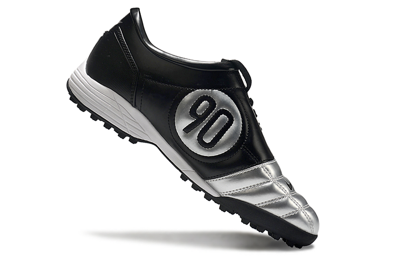 CHUTEIRA NIKE TOTAL 90 III SOCIETY - PRATA E PRETA