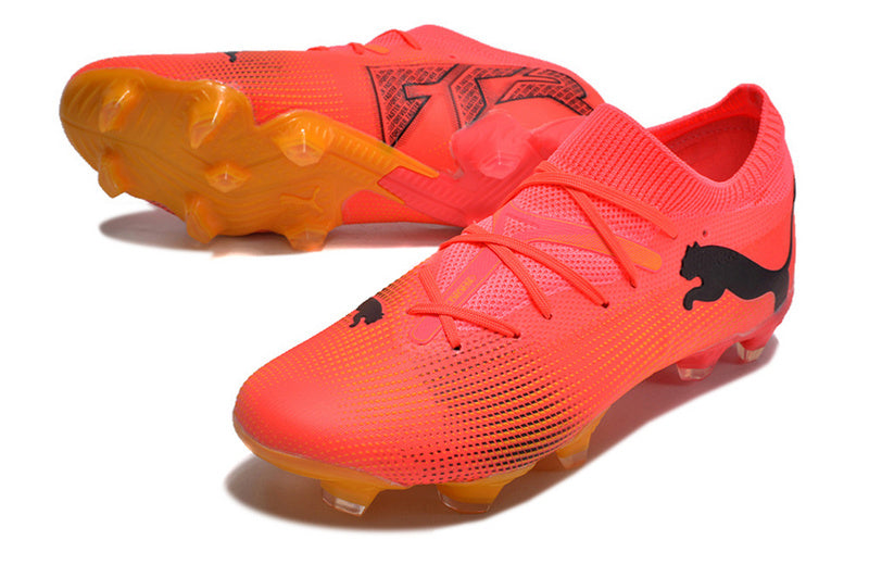CHUTEIRA PUMA FUTURE 7 ULTIMATE CAMPO - VERMELHA