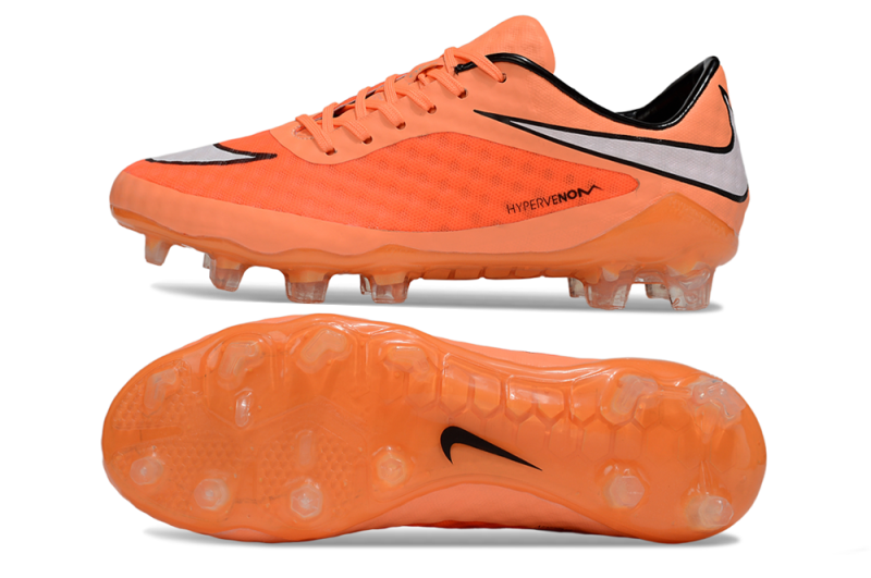 CHUTEIRA NIKE HYPERVENOM ELITE CAMPO - LARANJA E PRETA