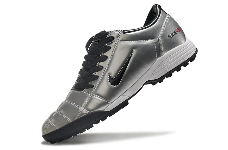 CHUTEIRA NIKE TOTAL 90 III SOCIETY - PRATA E PRETA