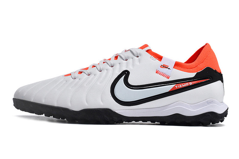 CHUTEIRA NIKE TIEMPO LEGEND 10 SOCIETY "READY" - BRANCA E VERMELHA