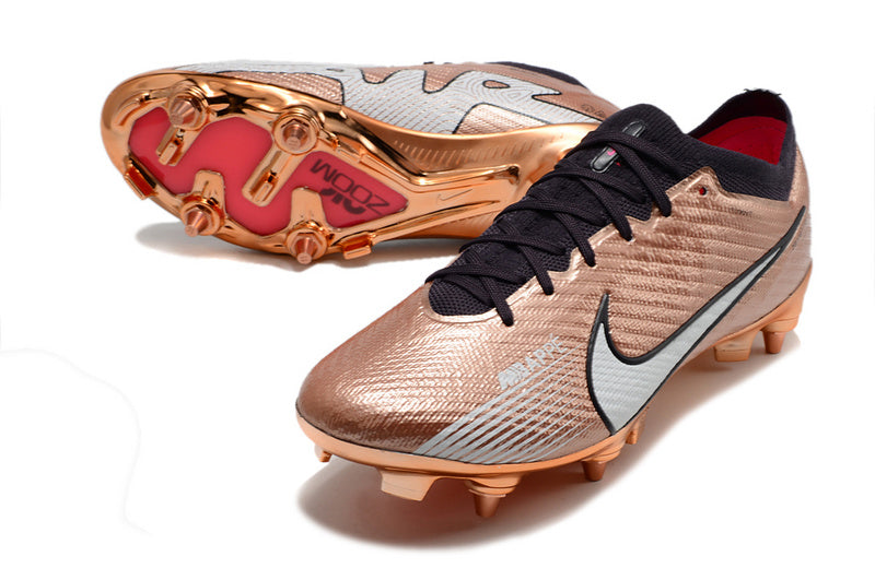 CHUTEIRA NIKE AIR ZOOM MERCURIAL VAPOR 15 ELITE TRAVA MISTA "MBAPPÉ" - COBRE