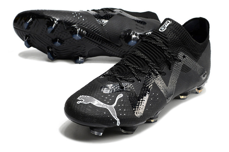 CHUTEIRA PUMA FUTURE ULTIMATE CAMPO "ECLIPSE" - PRETA